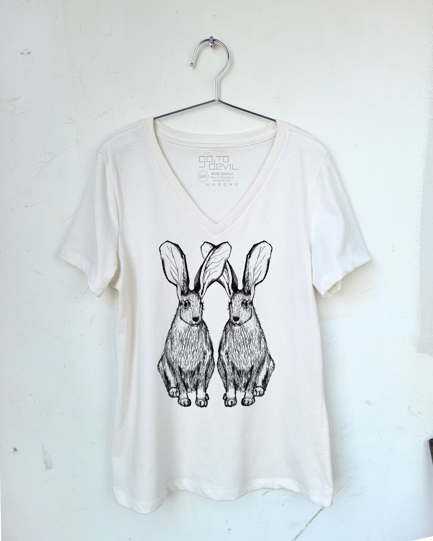 Hares Women's Vee Neck Tee